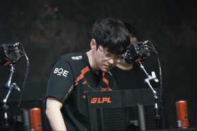  Scout在巴黎圣日耳曼比赛中重返赛场，表现优异引发热议！