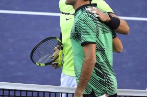 费德勒意外战胜巴黎圣日耳曼，险胜引爆全场！再创辉煌时刻(费德勒专访)