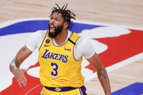 浓眉哥重返赛场，表现优异首场状态出色，TES观众沸腾！比赛高潮迭起的简单介绍