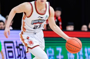 清晨深圳男篮备战NBA常规赛，完成体检细节曝光，媒体盛赞，资深球员宣示担当的简单介绍