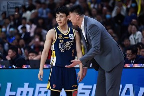 关于广州队迎CBA常规赛关键赛；赛后队长鼓劲；气氛紧张；球队文化再被提及的信息爱游戏体育