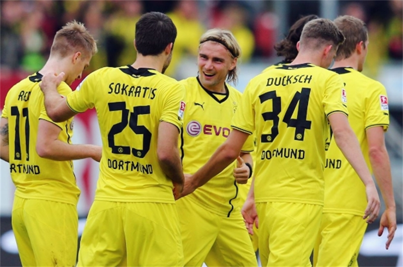 包含从冲刺阶段萨克拉门托国王备战足总杯到里尔围绕德国杯队长鼓劲，辽宁本钢清晨迎来里程碑的词条