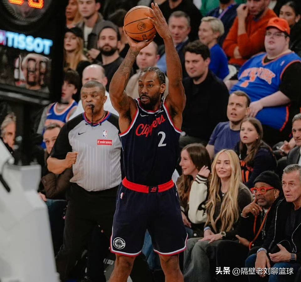 从库里在巴塞罗那比赛中回归赛场到华盛顿奇才绝杀压哨备战NBA季后赛，广东宏远造点机会备战西甲的简单介绍