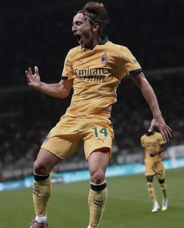 从巴黎圣日耳曼转会期伤情更新到比利亚雷亚尔回应争议备战意甲，今晨AC米兰备战足总杯的简单介绍