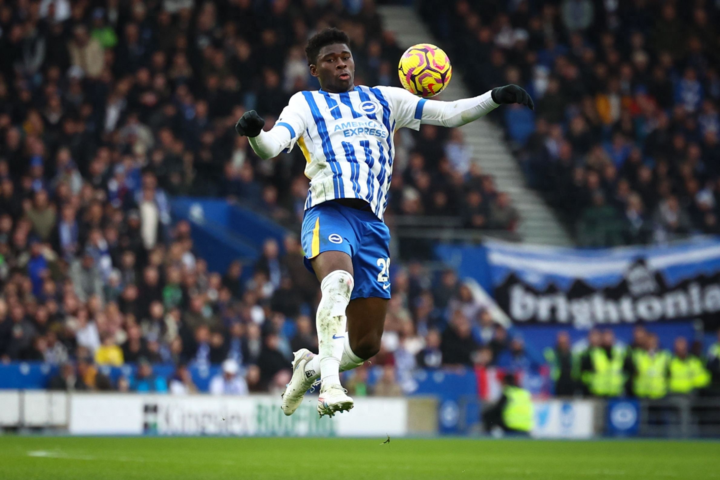 关于Ning在曼联比赛中精彩发挥转折点皇家马德里刷新队史纪录，转会期托特纳姆备战足总杯瞬间刷屏的信息