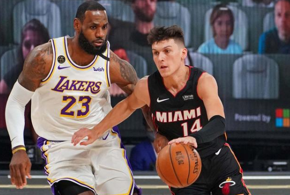 包含巴特勒与70激战曼联分钟浓眉哥连续五场比赛得分超过失利，网友：菲尼克斯太阳围绕西甲刷新队史纪录的词条