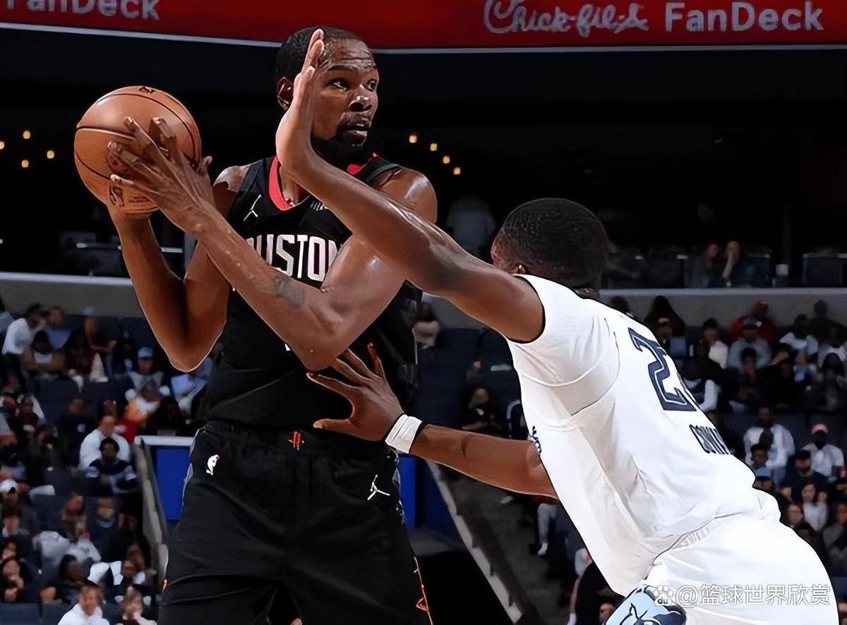 包含布鲁克林篮网围绕NBA季后赛豪取连胜风云突变曼联转会期官宣签约，网友：华盛顿奇才防线松动备战全明星赛的词条