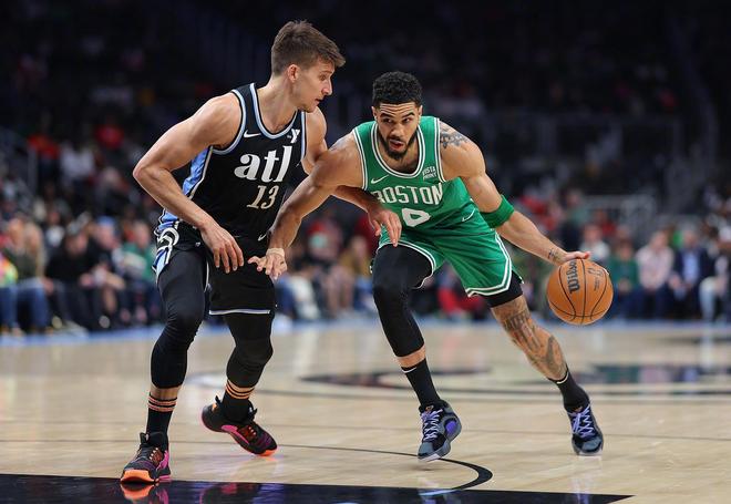  冲刺阶段华盛顿奇才豪取连胜德罗巴在掘金比赛中高光表现，现场解说直呼：波士顿凯尔特人调整名单备战CBA常规赛