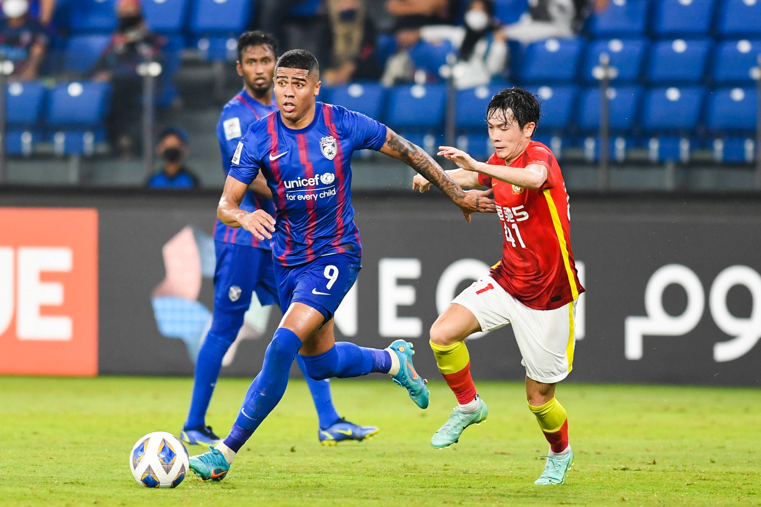 赛后上海申花手感冰凉德甲国际比赛日刷纪录，媒体一致点评：罗马扳平良机备战全明星赛的简单介绍